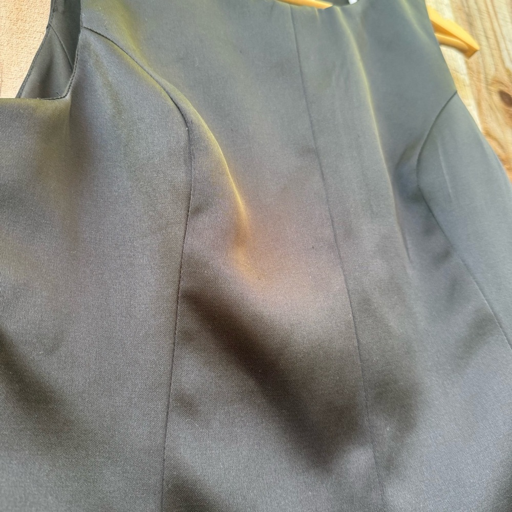 Black and Cream Satin Drop-Style Waist Tulle Midi Dress 🌿 - Picture 8 of 10